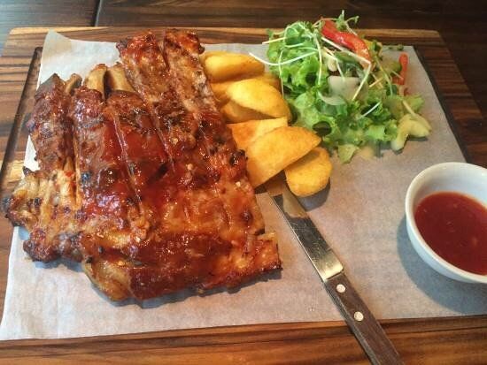 Al Fresco's Mac Dinh Chi